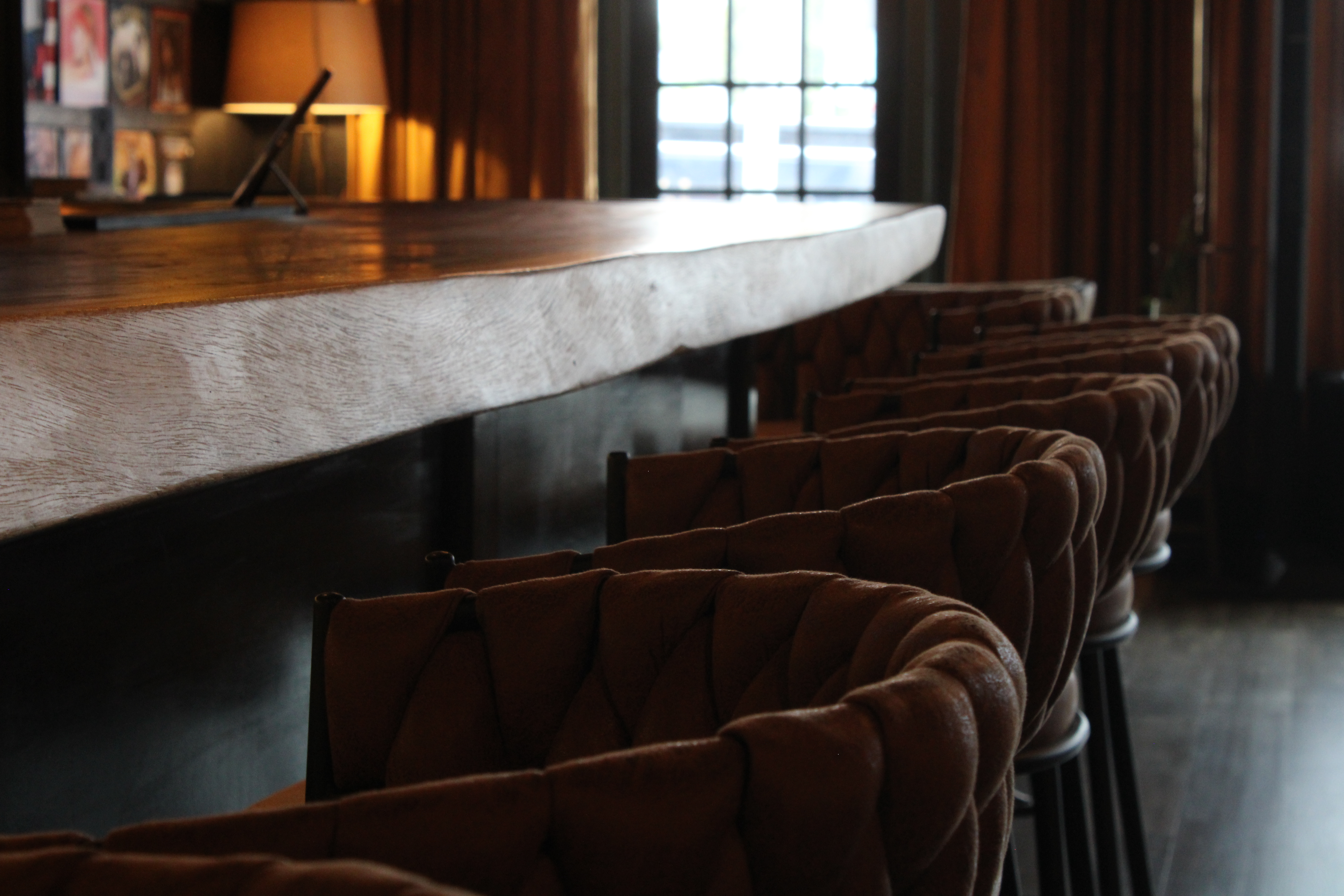 The Twisted Oak ambiance